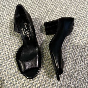 EUC Robert Clergerie Sandals